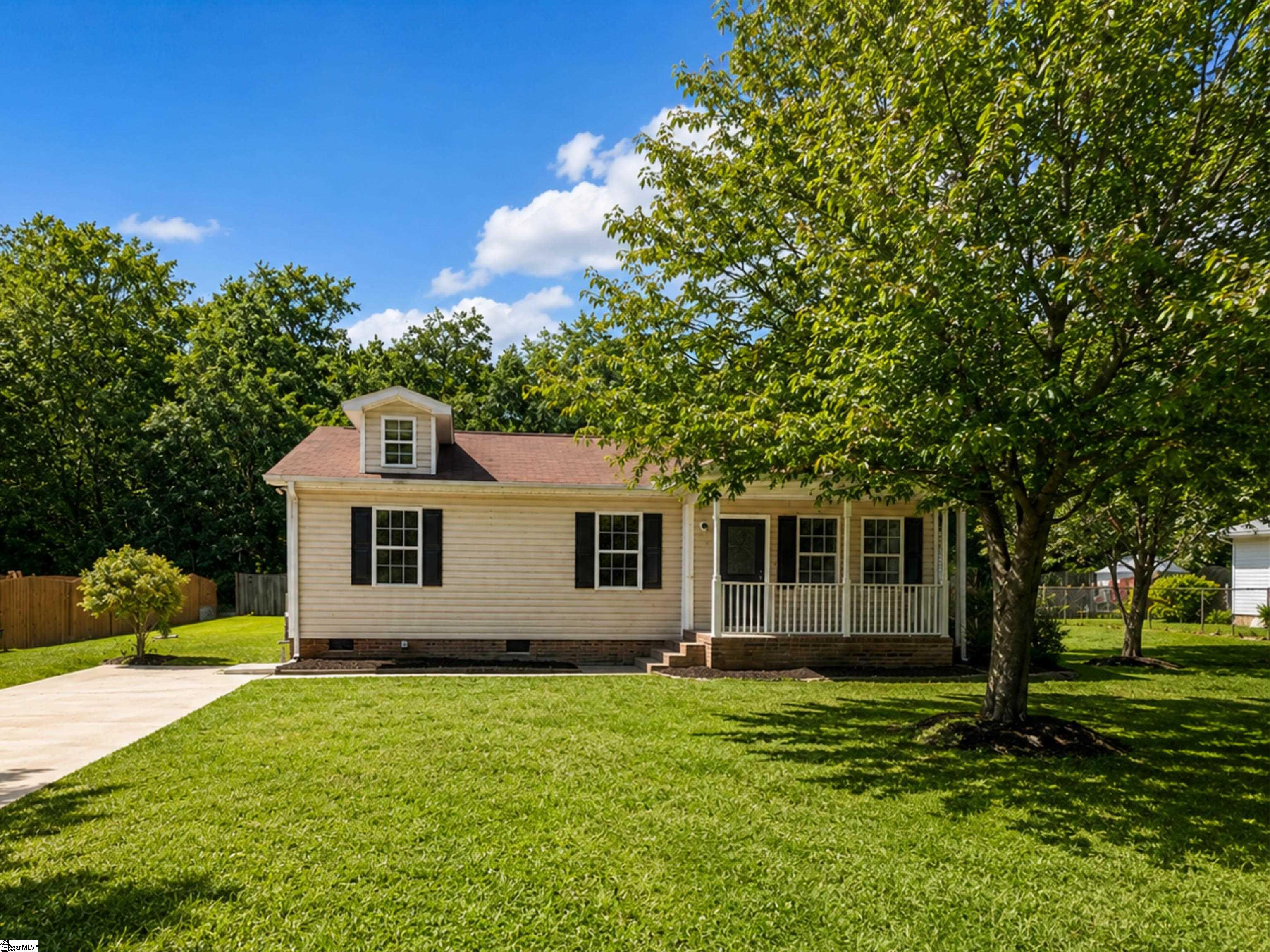 109 Laurens Court Fountain Inn, SC 29644 - Photo 1 of 17