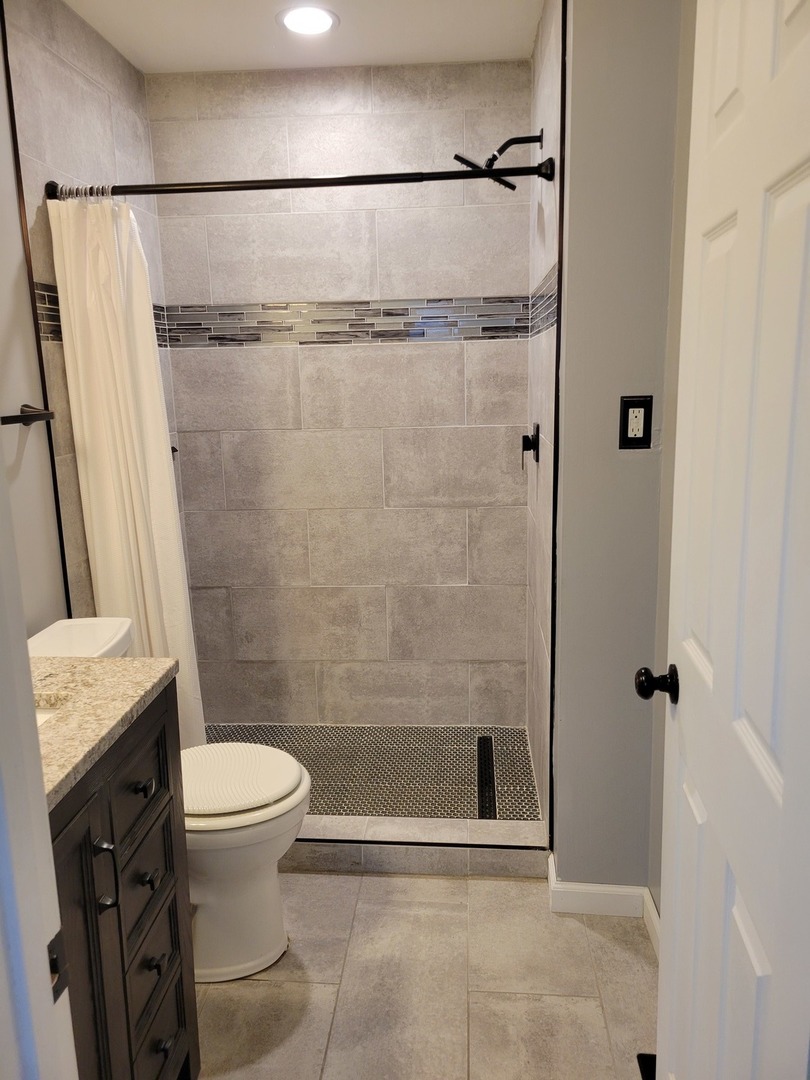 7013 Roberts Road Bridgeview, IL 60455 - Photo 15 of 22 Gallery Image 15