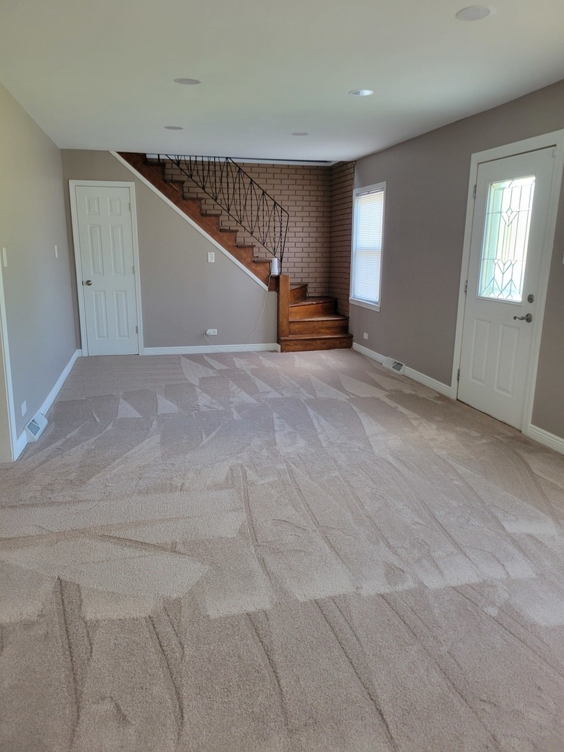 7013 Roberts Road Bridgeview, IL 60455 - Photo 3 of 22 Gallery Image 3