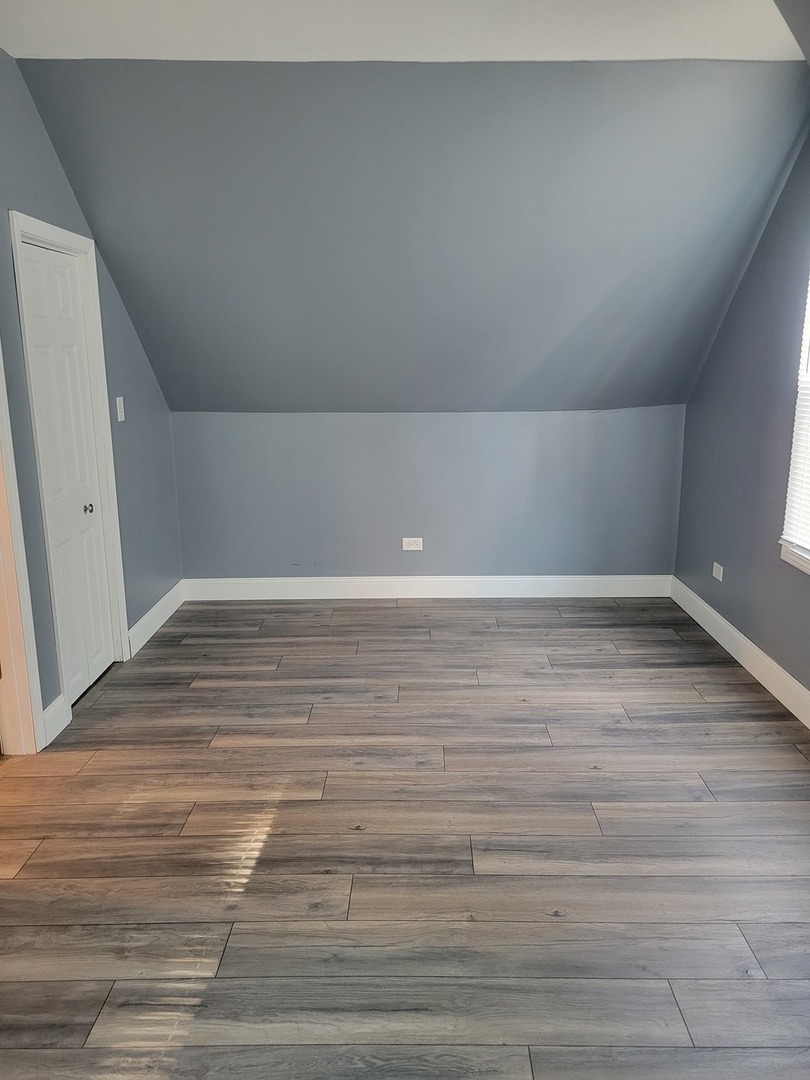7013 Roberts Road Bridgeview, IL 60455 - Photo 5 of 22 Gallery Image 5