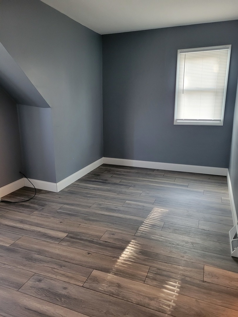 7013 Roberts Road Bridgeview, IL 60455 - Photo 6 of 22 Gallery Image 6