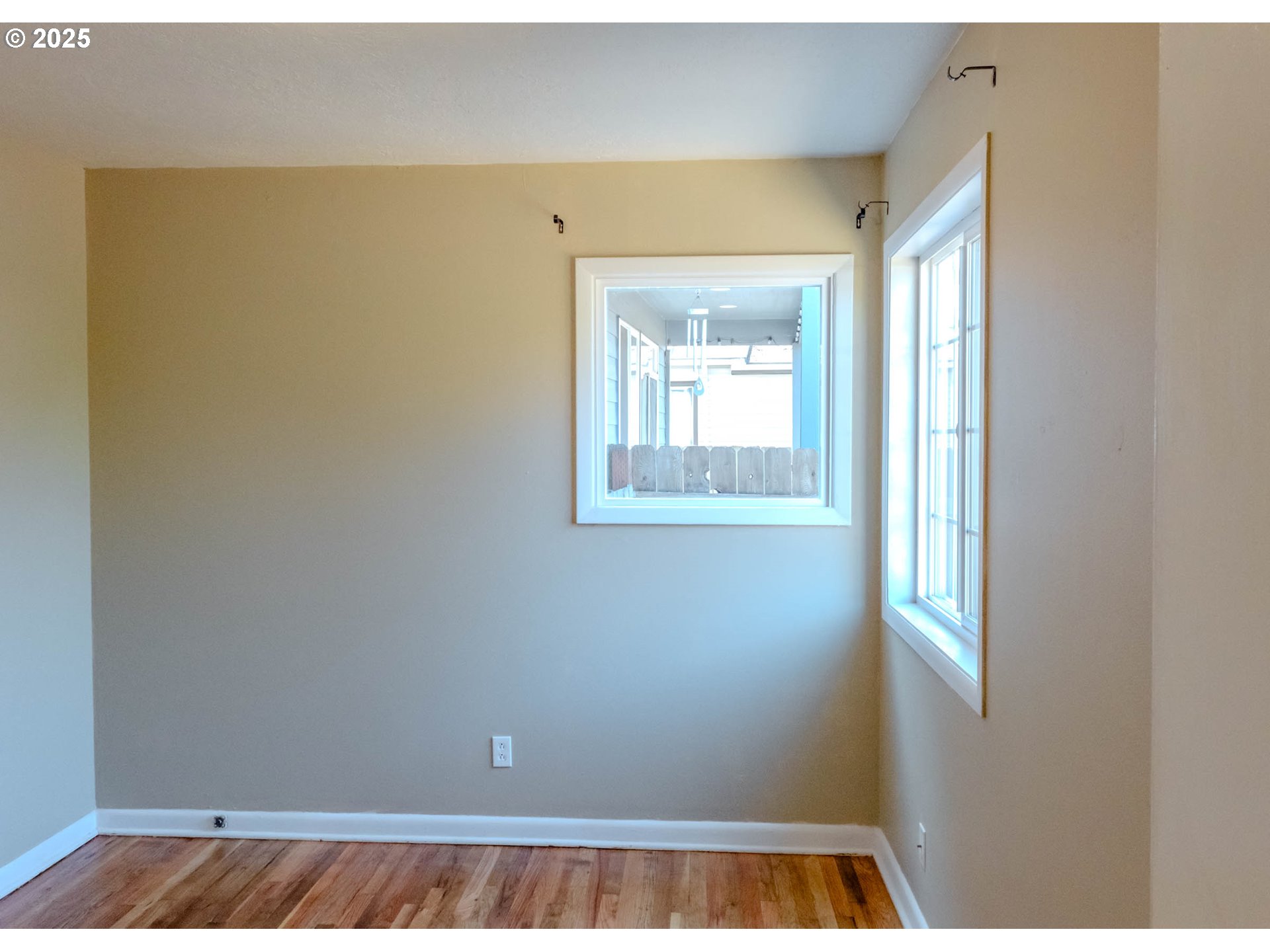 8027 Southeast Rhone Street Portland, OR 97206 - Photo 12 of 41