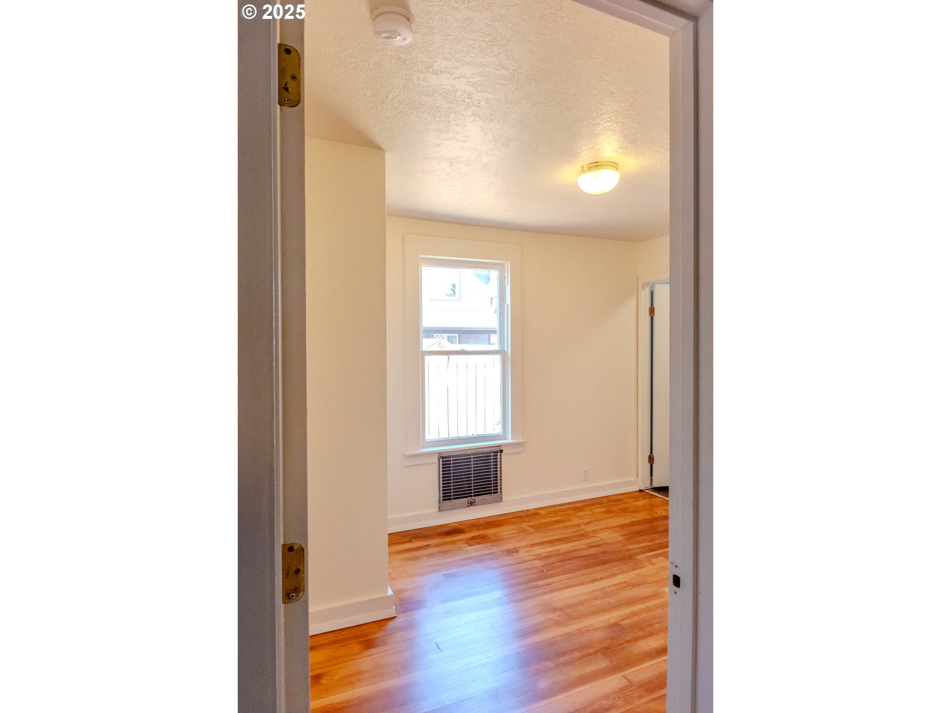 8027 Southeast Rhone Street Portland, OR 97206 - Photo 14 of 41