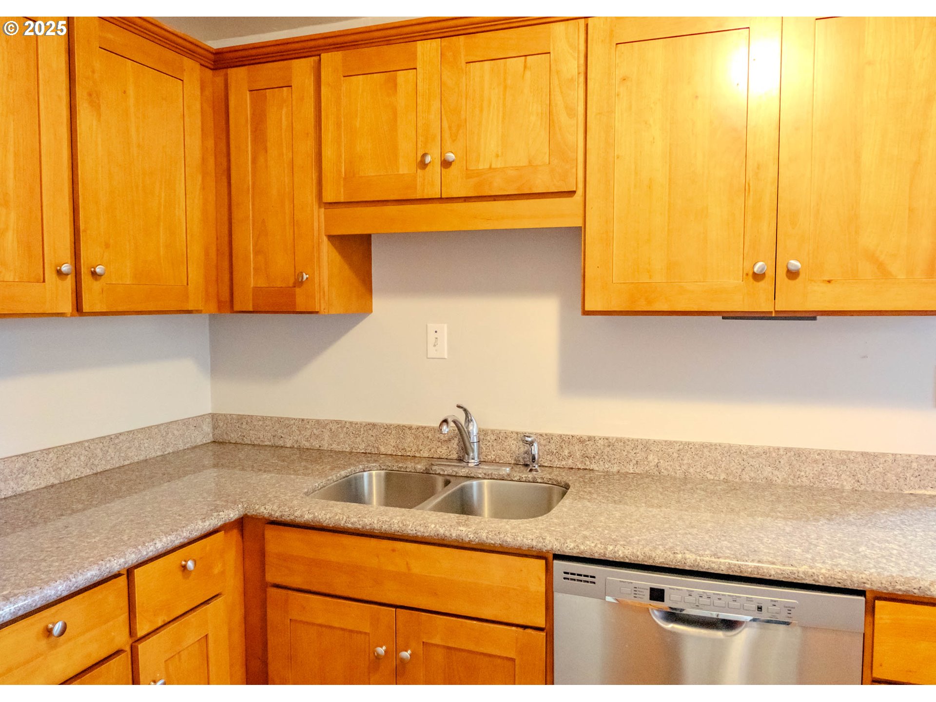 8027 Southeast Rhone Street Portland, OR 97206 - Photo 19 of 41