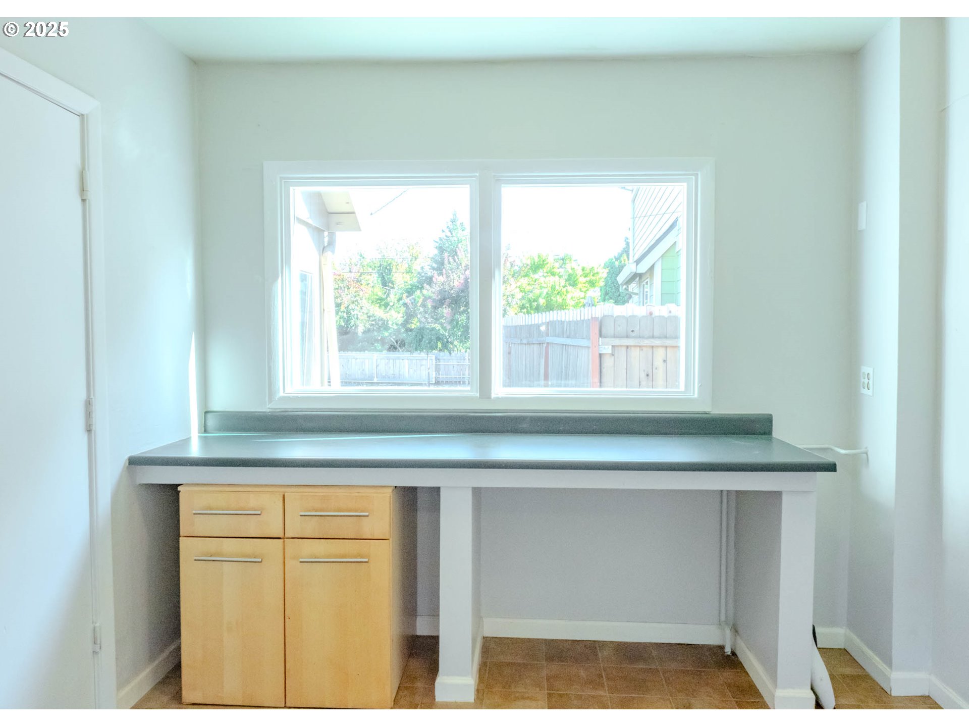 8027 Southeast Rhone Street Portland, OR 97206 - Photo 30 of 41