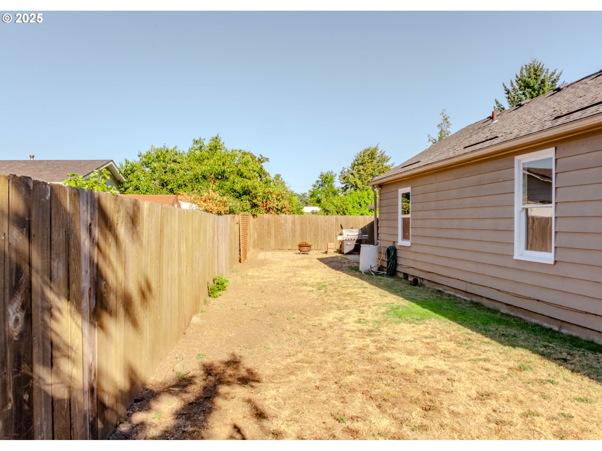 8027 Southeast Rhone Street Portland, OR 97206 - Photo 32 of 41