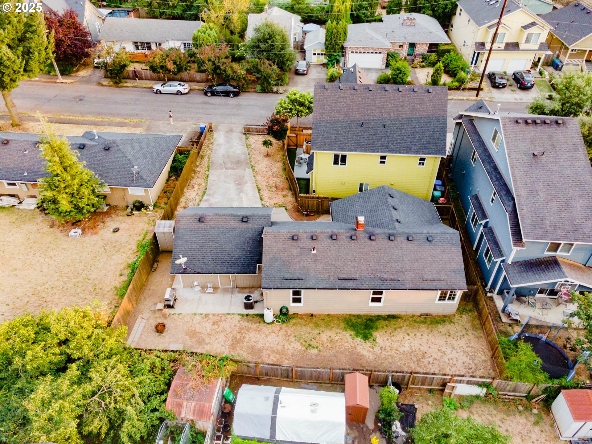 8027 Southeast Rhone Street Portland, OR 97206 - Photo 36 of 41