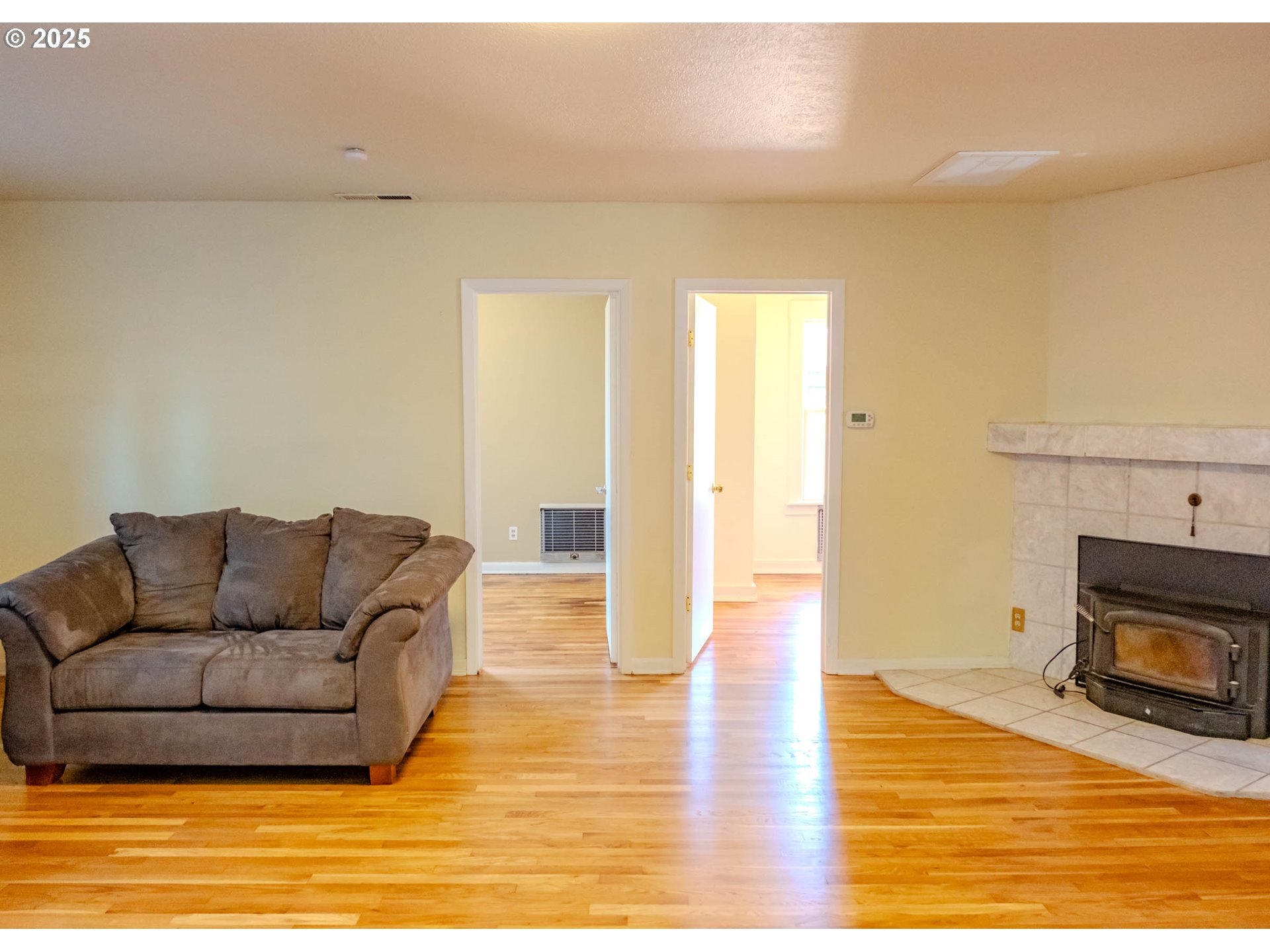 8027 Southeast Rhone Street Portland, OR 97206 - Photo 7 of 41