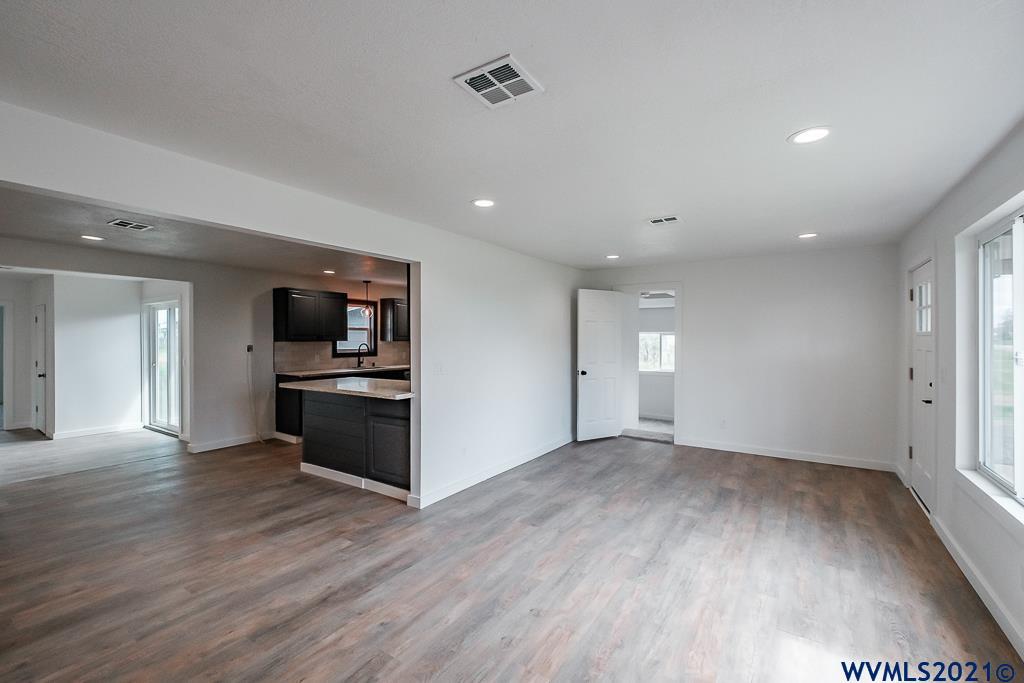 10567 West Stayton Road Southeast Turner, OR 97392 - Photo 13 of 36 Gallery Image 13