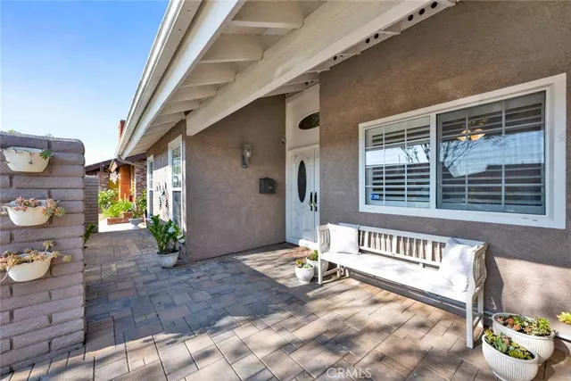 $1,549,000 | 5865 Rexford Avenue, Cypress, CA 90630