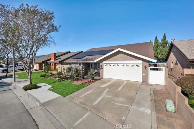 $1,549,000 | 5865 Rexford Avenue, Cypress, CA 90630