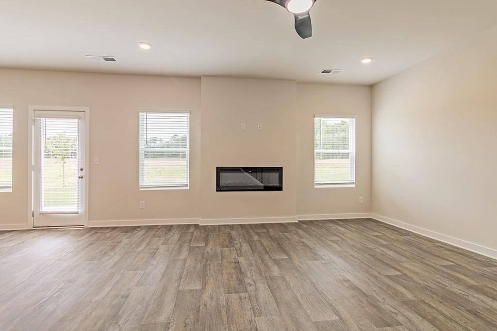 330 Jarrett Street Fairburn, GA 30213 - Photo 10 of 22