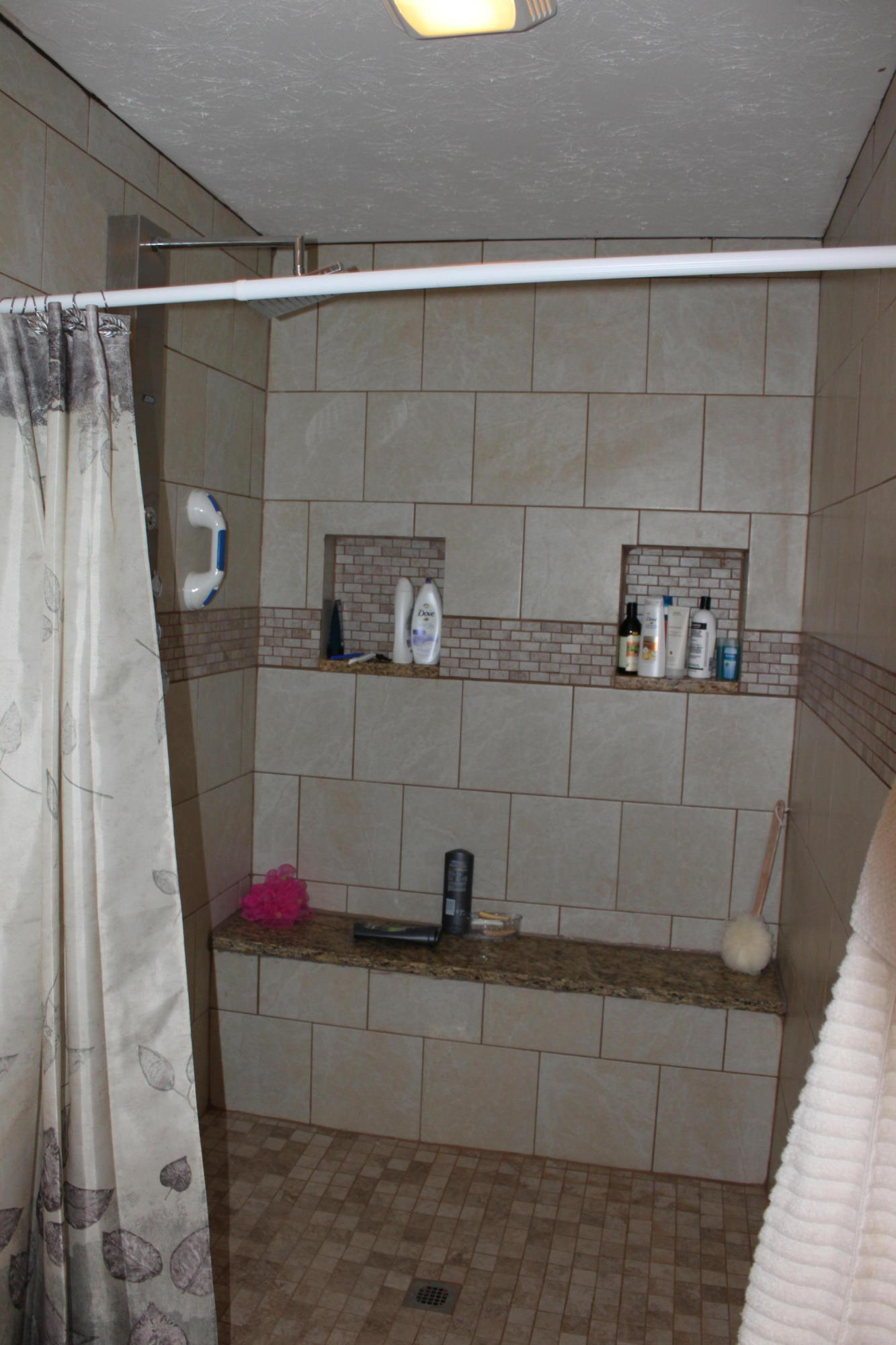 3729 Buffalo Road Oneida, TN 37841 - Photo 17 of 28 Tile shower