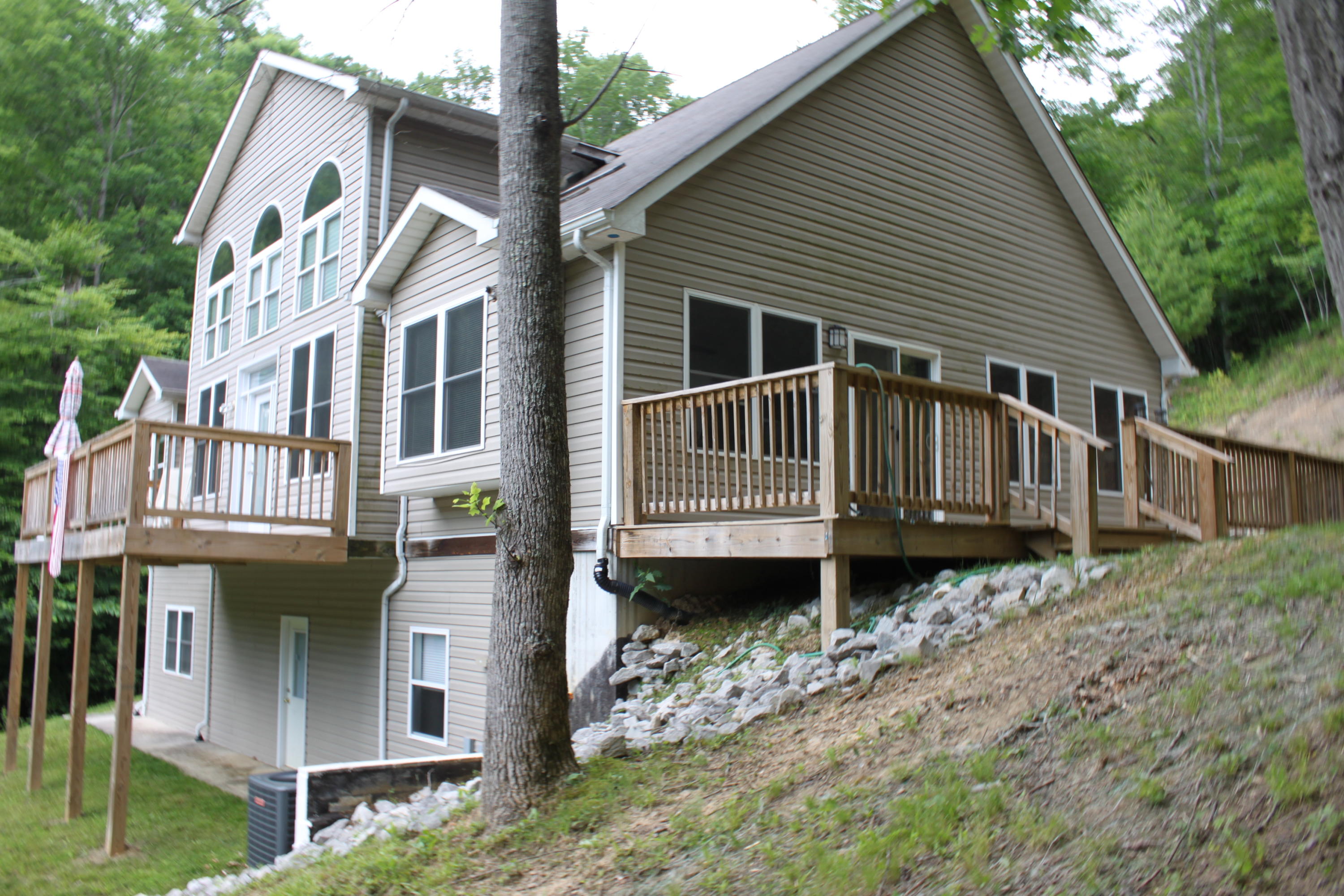 3729 Buffalo Road Oneida, TN 37841 - Photo 7 of 28 Side