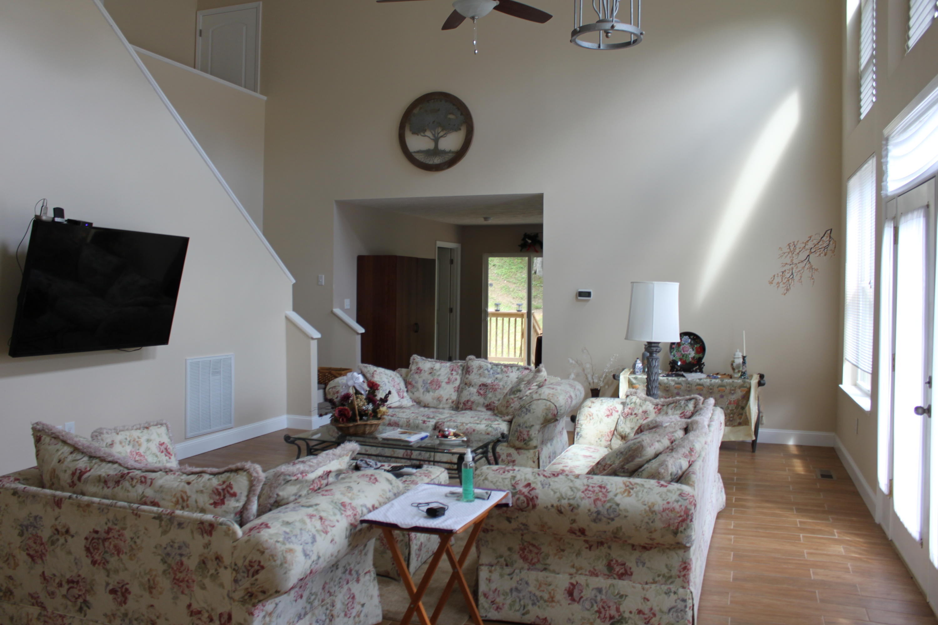 3729 Buffalo Road Oneida, TN 37841 - Photo 8 of 28 Livingroom