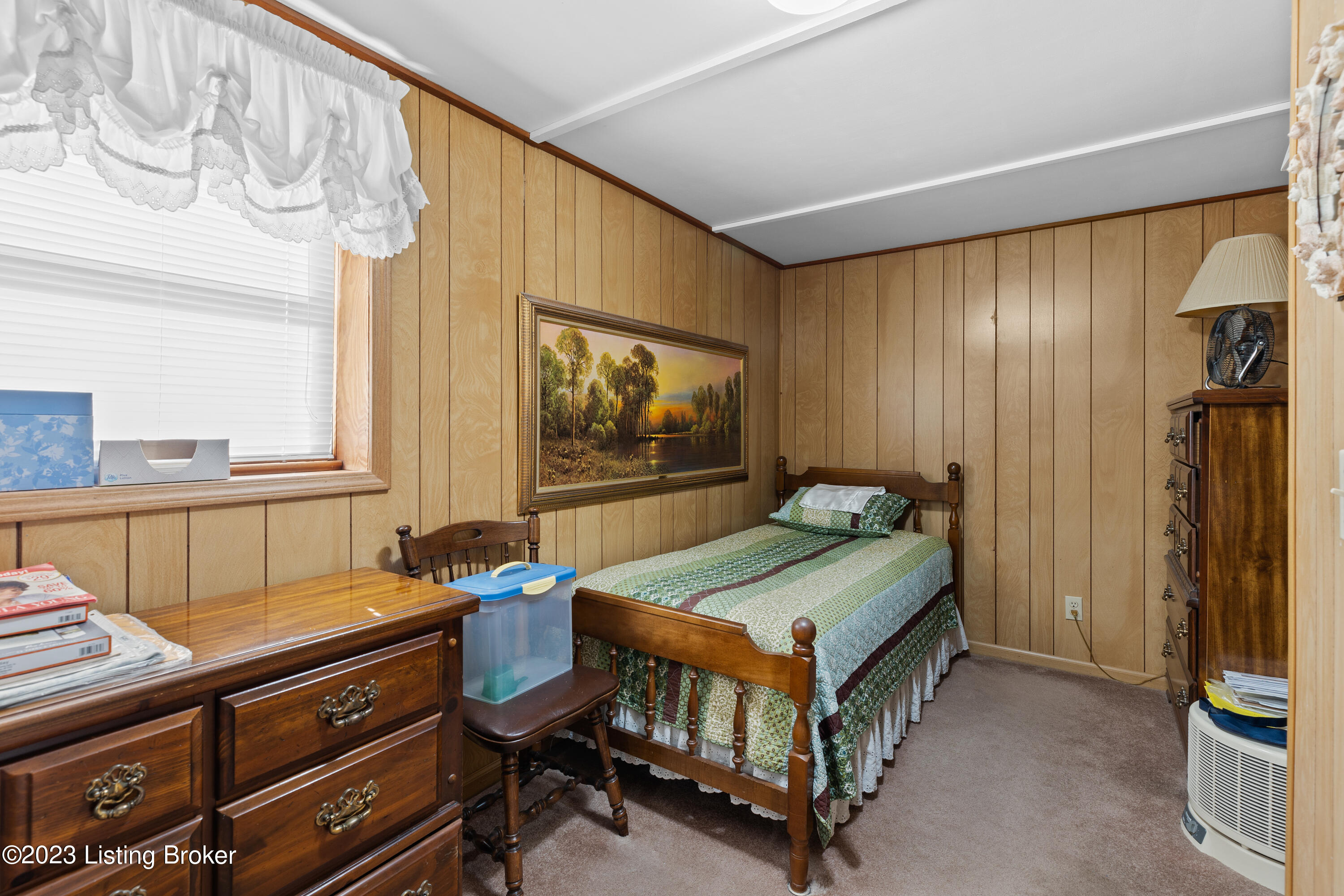 117 Rollington Road Pewee Valley, KY 40056 - Photo 16 of 32 117 Rollington Rd-9