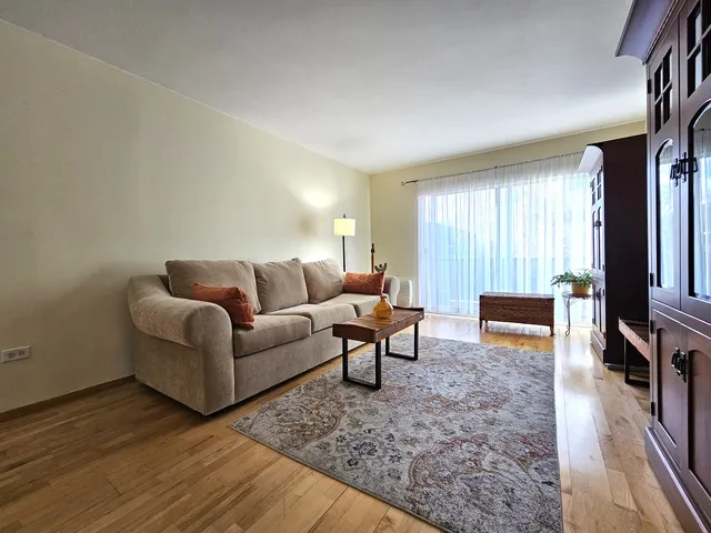 $180,000 | 805 Grove Drive, Unit 206, Buffalo Grove, IL 60089