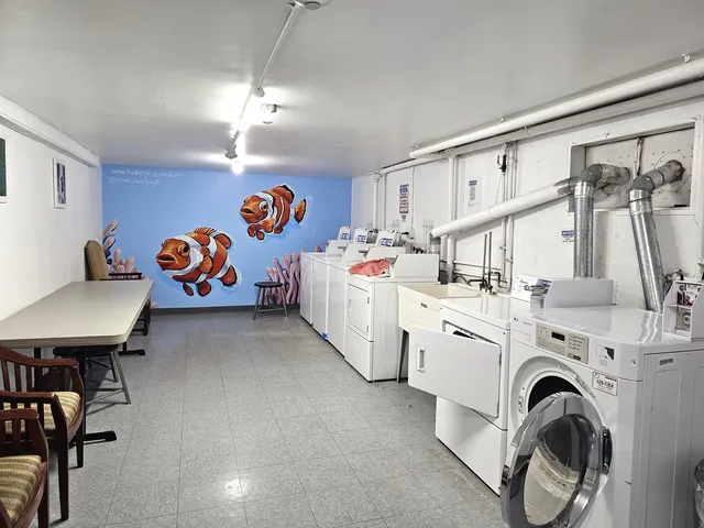 $180,000 | 805 Grove Drive, Unit 206, Buffalo Grove, IL 60089