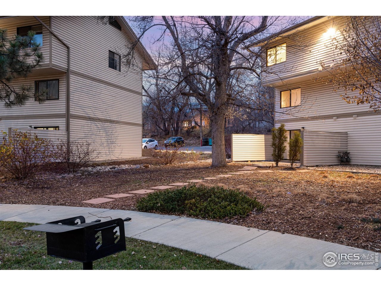 Community paths and bbq stations