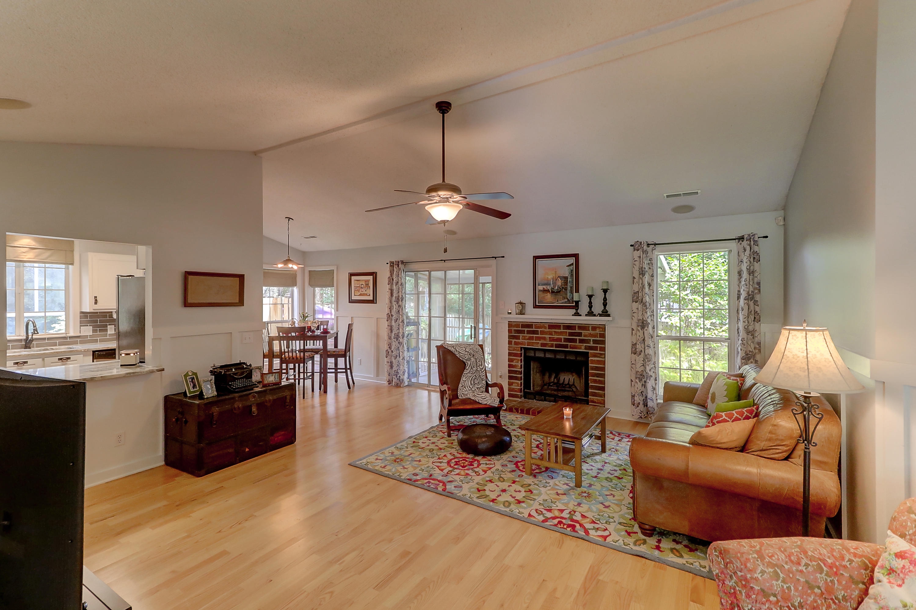 119 Lowndes Road Goose Creek, SC 29445 - Photo 5 of 44 119 Lowndes (24)