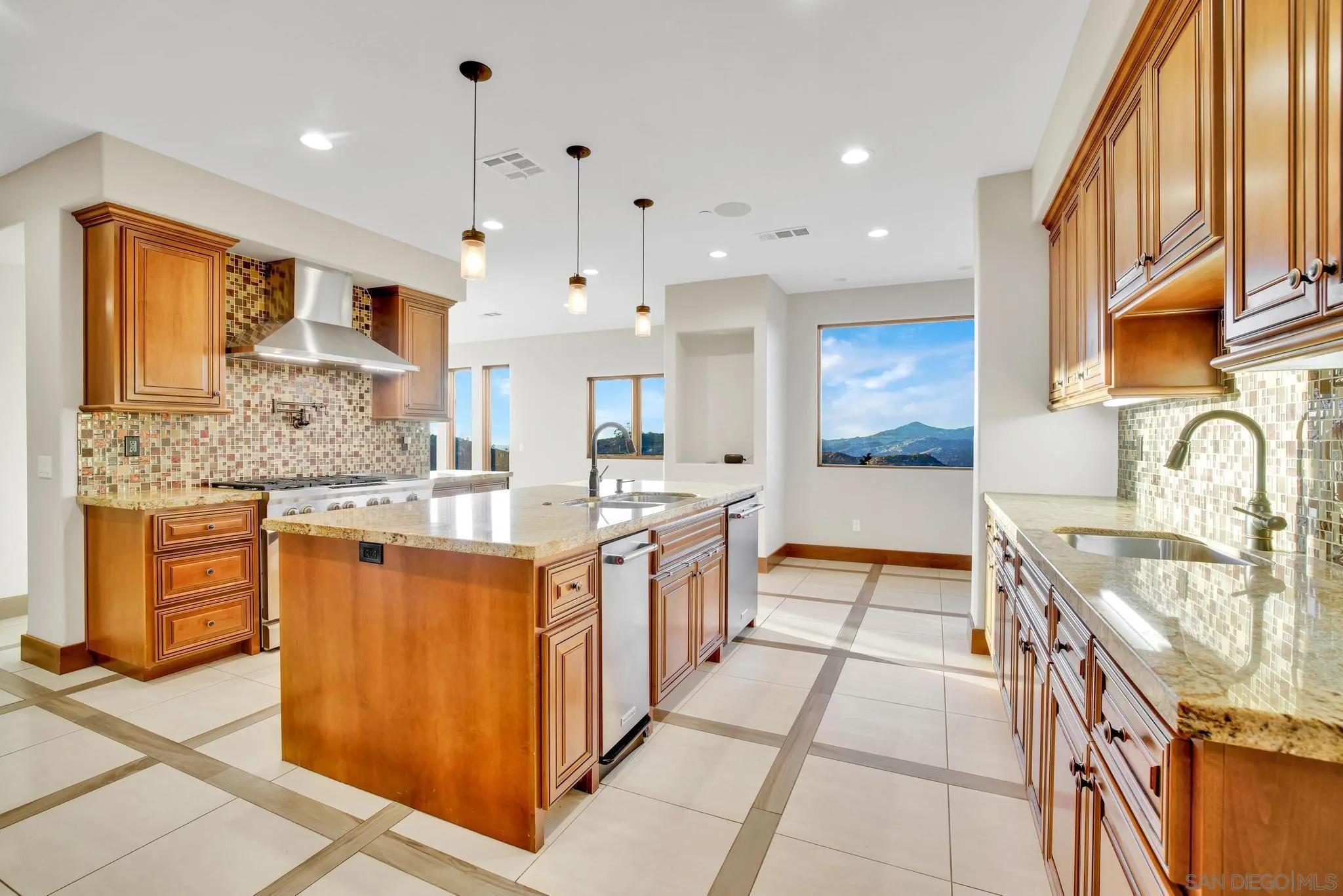 13791 Pata Ranch Road Lakeside, CA 92040 - Photo 7 of 72 Gallery Image 7