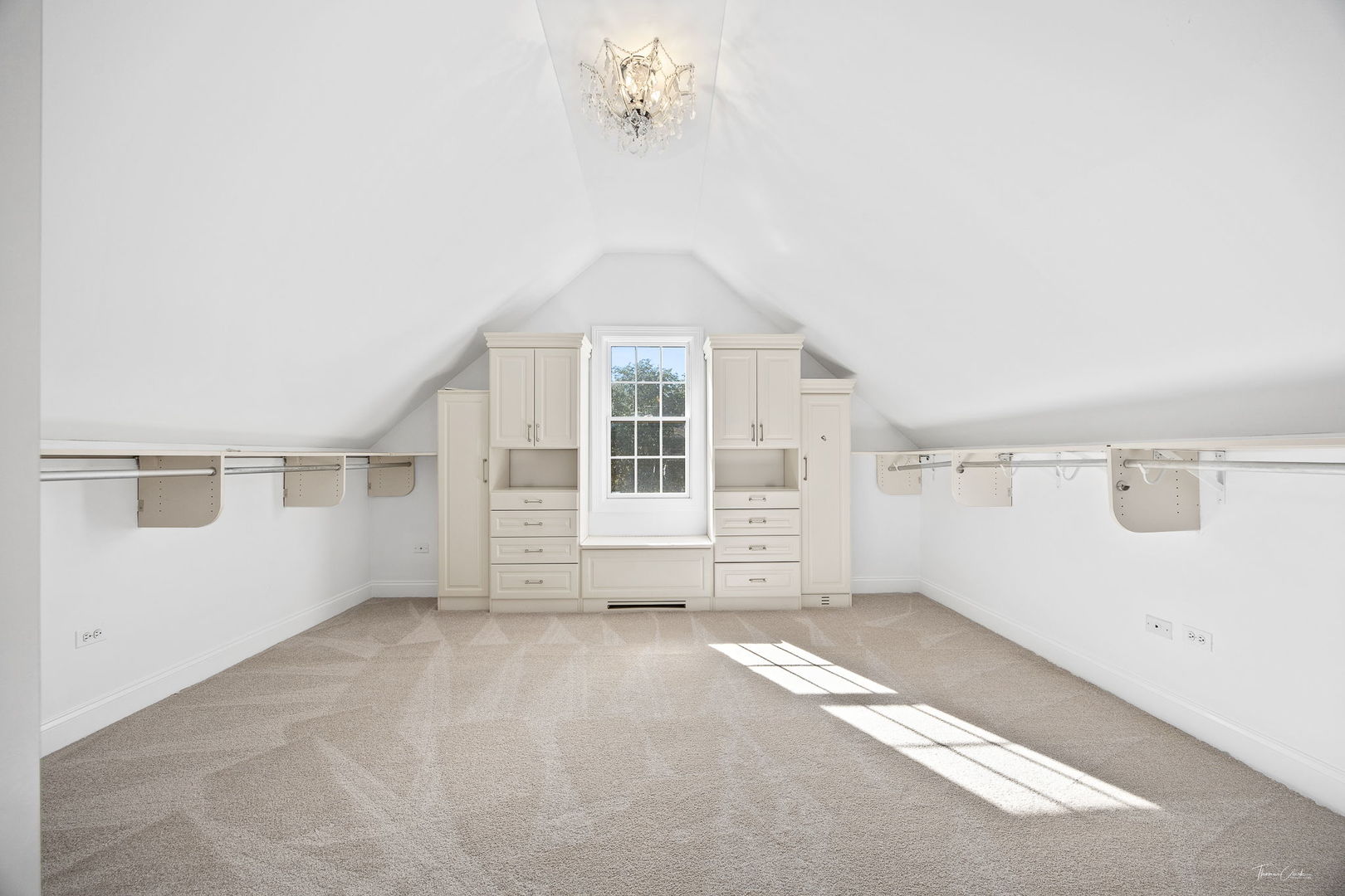 12929 Alpine Way Plainfield, IL 60585 - Photo 38 of 55 an empty room with windows