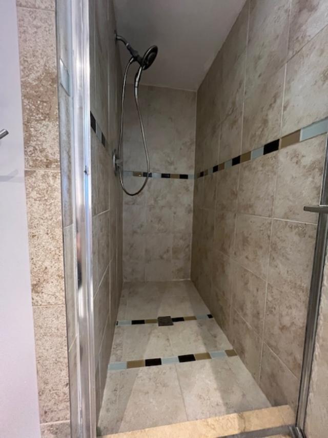 9300 Southwest 8th Street, Unit 403 Boca Raton, FL 33428 - Photo 15 of 35 2nd Bathroom S