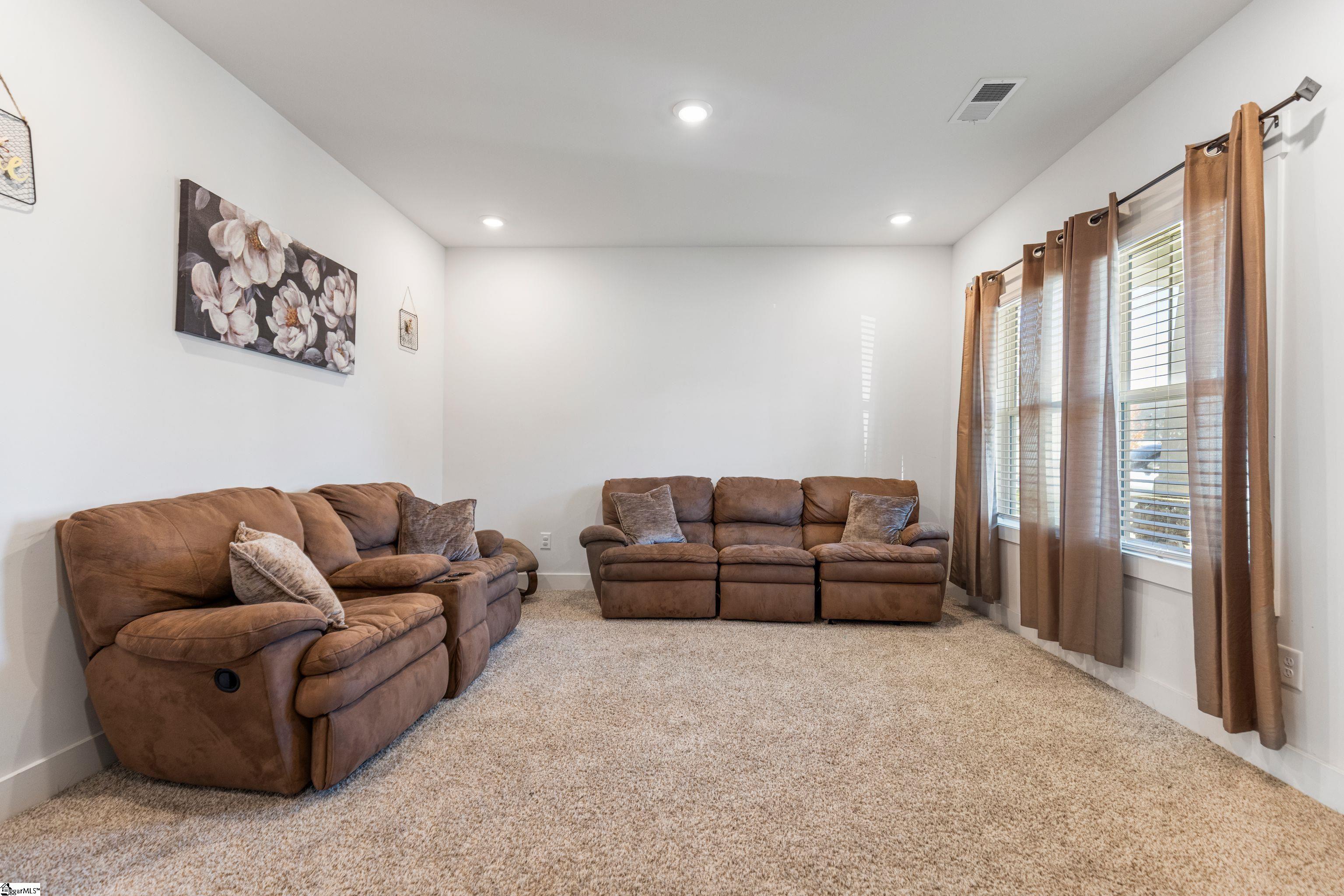 114 Pewter Circle Simpsonville, SC 29680 - Photo 6 of 43