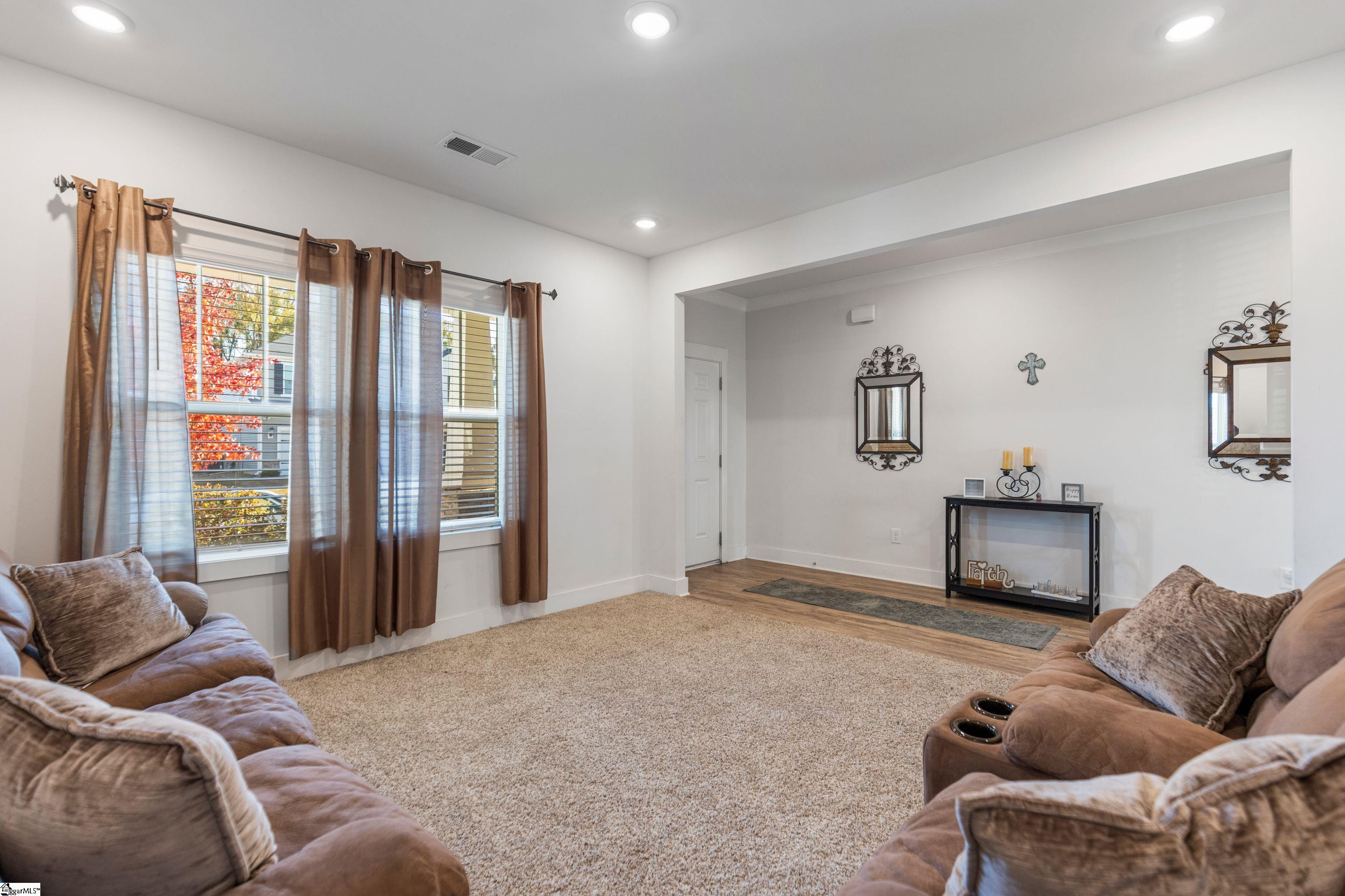 114 Pewter Circle Simpsonville, SC 29680 - Photo 9 of 43