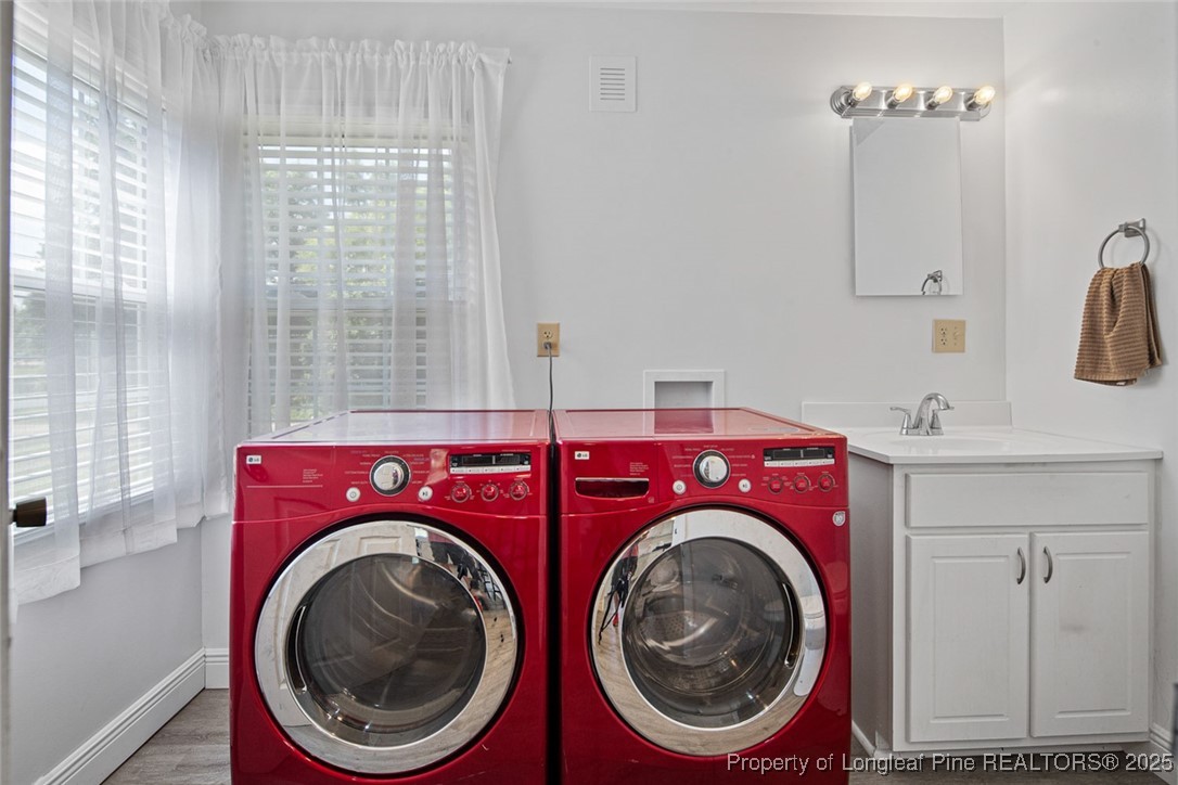 613 East 3rd Avenue Red Springs, NC 28377 - Photo 27 of 37 a utility room with dryer and washer