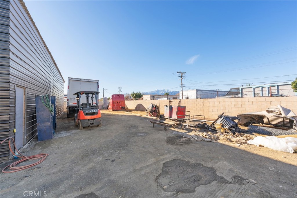 544 West Rialto Avenue Rialto, CA 92376 - Photo 14 of 15 a view of car parking