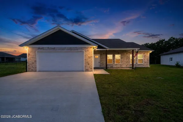 $329,900 | 726 Vine Drive, Fulton, MO 65251