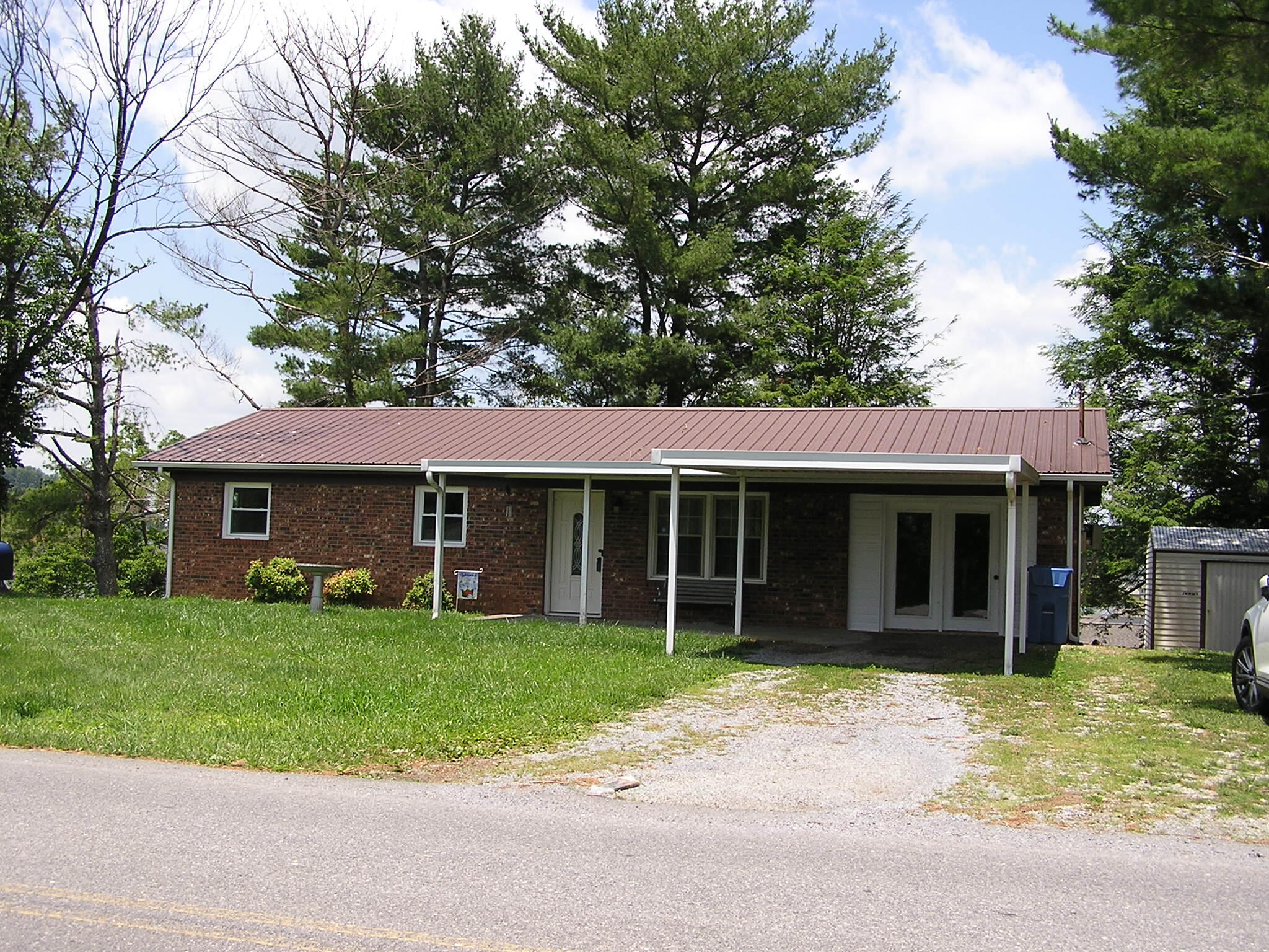 1400 Ben Gamble Road Jonesborough, TN 37659 - Photo 1 of 12 Front