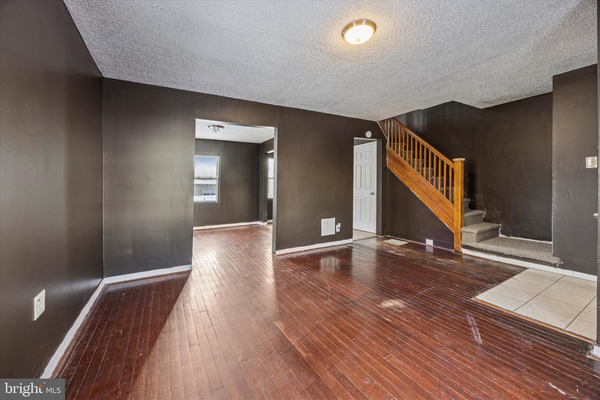 1211 Thomas Street Chester, PA 19013 - Photo 4 of 14