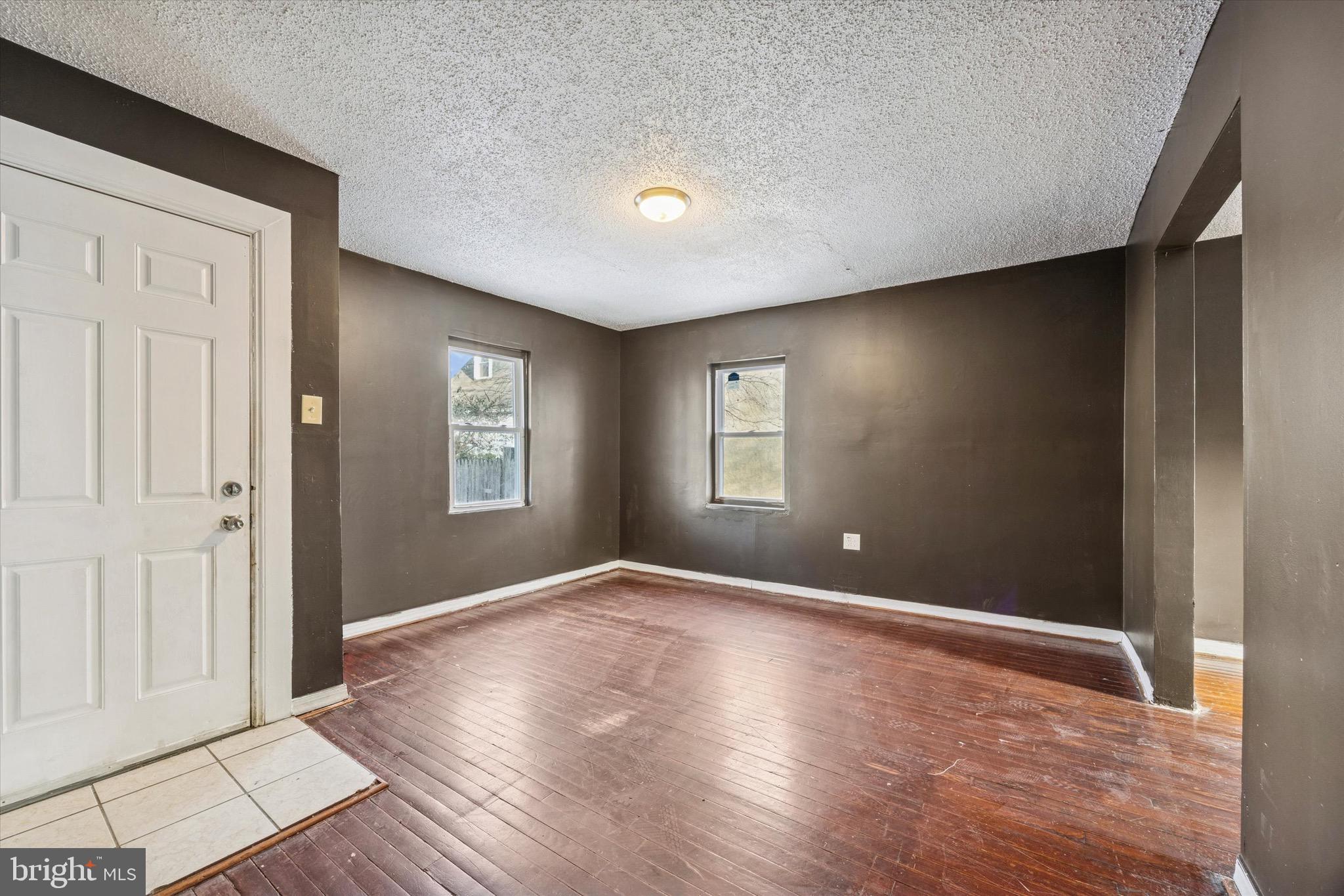 1211 Thomas Street Chester, PA 19013 - Photo 5 of 14