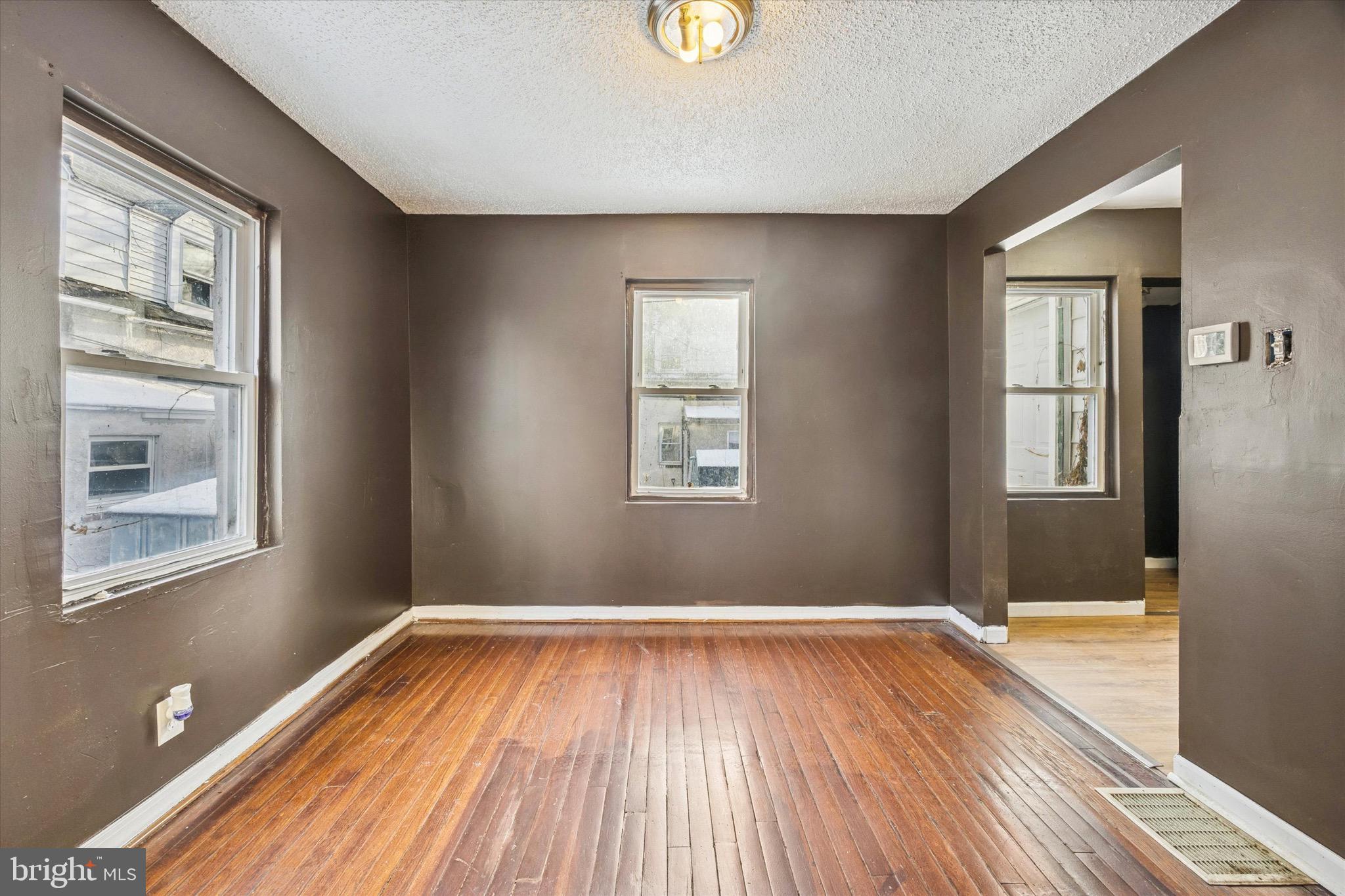 1211 Thomas Street Chester, PA 19013 - Photo 6 of 14