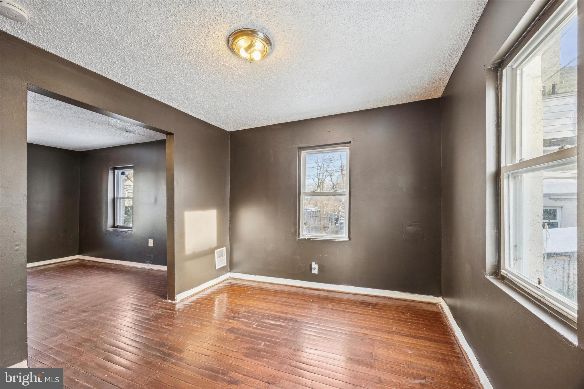 1211 Thomas Street Chester, PA 19013 - Photo 7 of 14