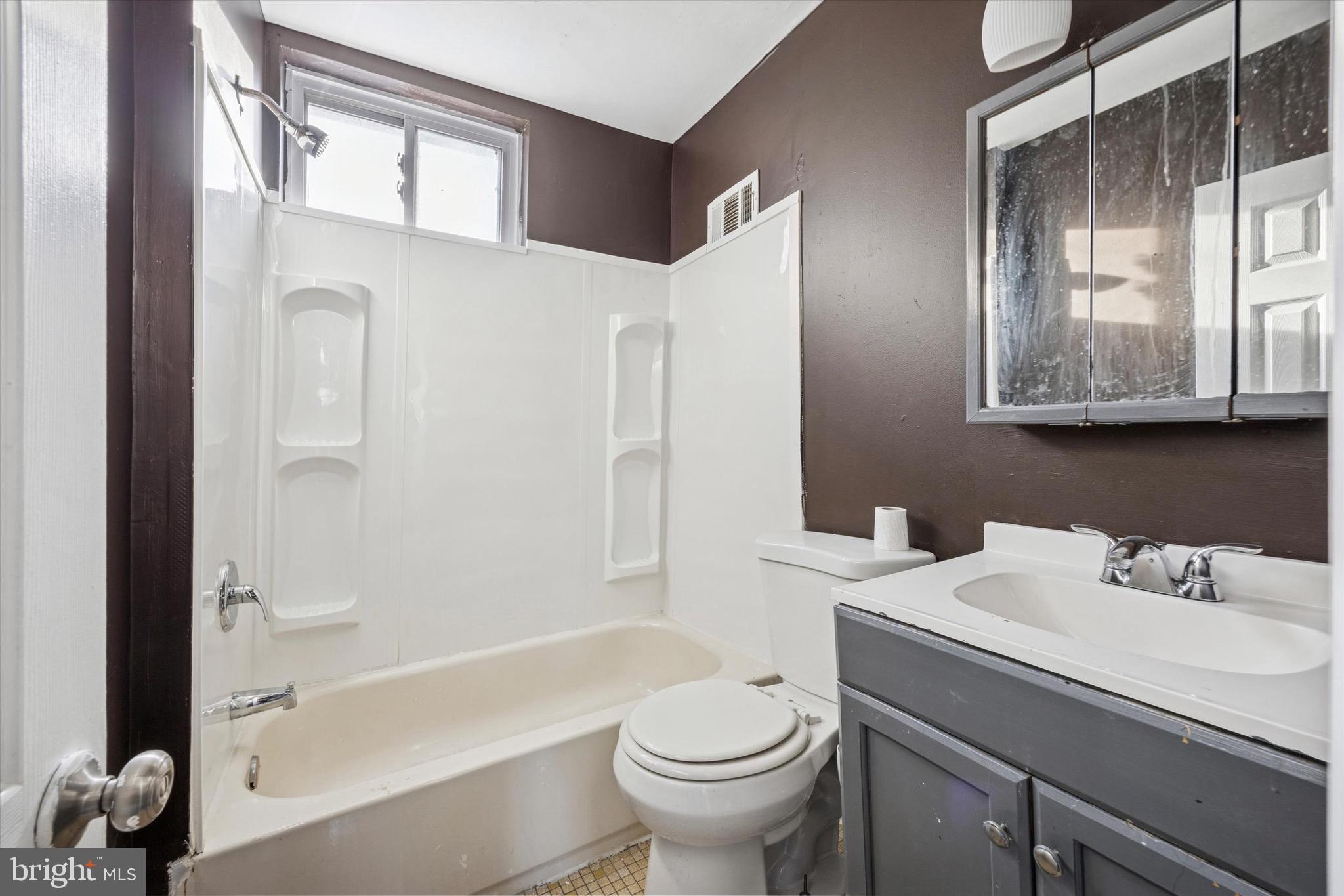 1211 Thomas Street Chester, PA 19013 - Photo 10 of 14