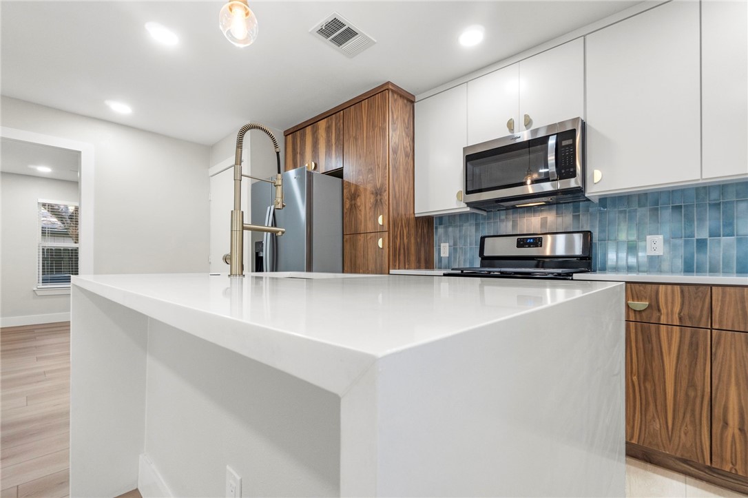 1509 Braes Ridge Drive, Unit A Austin, TX 78723 - Photo 14 of 17