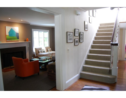 7 Arlington Road Wellesley, MA 02481 - Photo 3 of 12