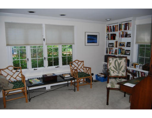 7 Arlington Road Wellesley, MA 02481 - Photo 6 of 12