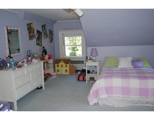 7 Arlington Road Wellesley, MA 02481 - Photo 8 of 12