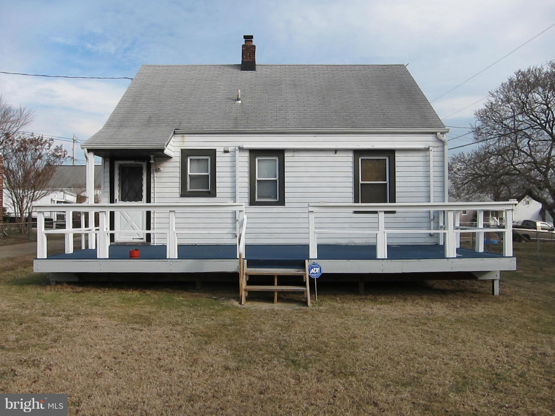17 Avenal Road Baltimore, MD 21221 - Photo 2 of 8 Exterior (Rear)