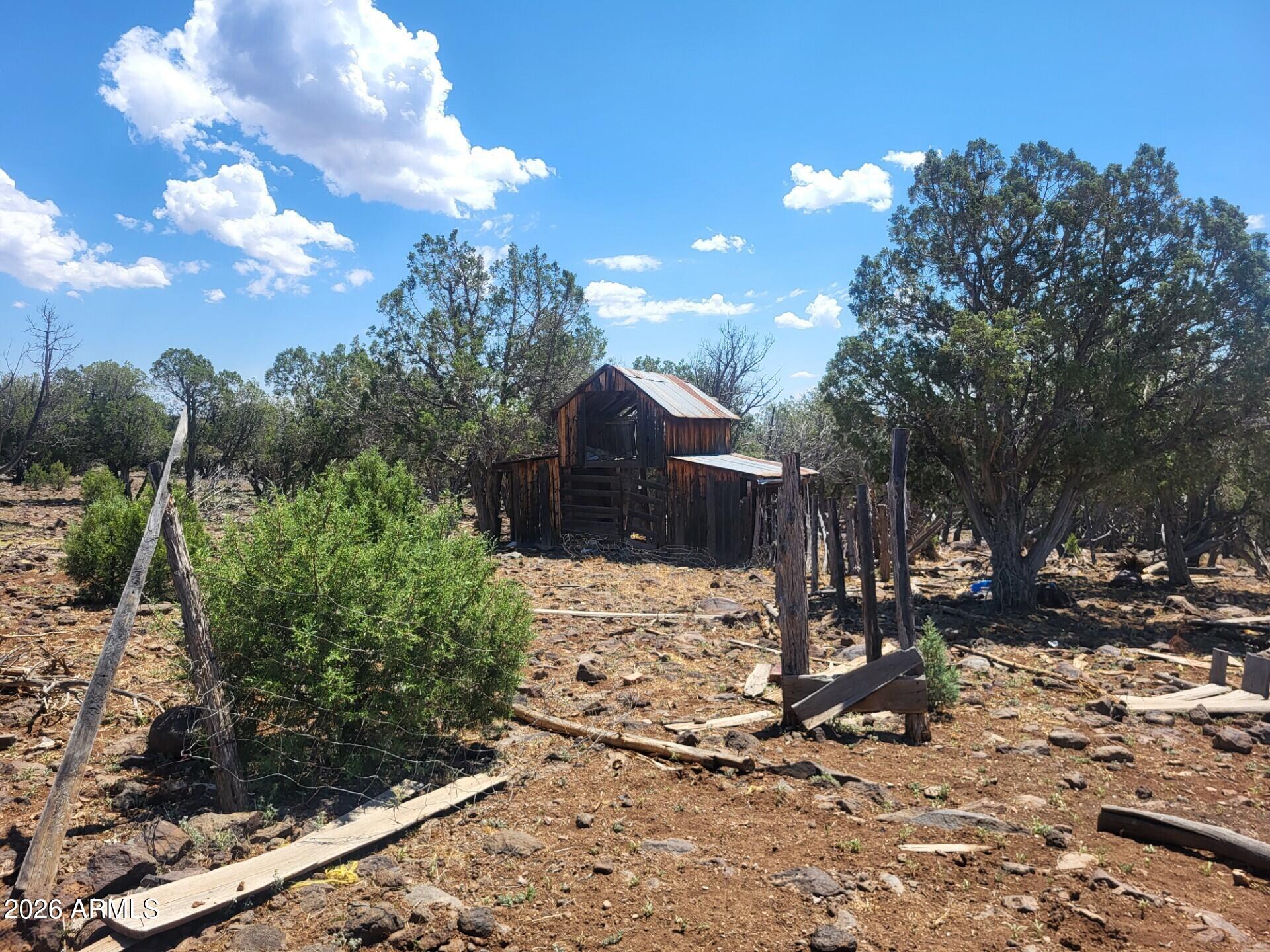 997 East Timberhill Road, Unit 997 Williams, AZ 86046 - Photo 7 of 22