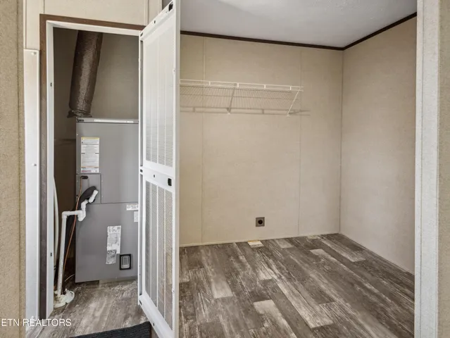 $239,900 | 140 North Hillcrest Drive, Spring City, TN 37381