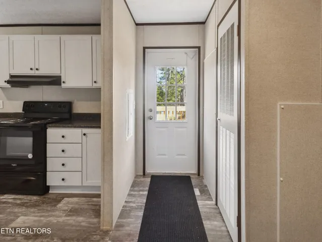 $239,900 | 140 North Hillcrest Drive, Spring City, TN 37381