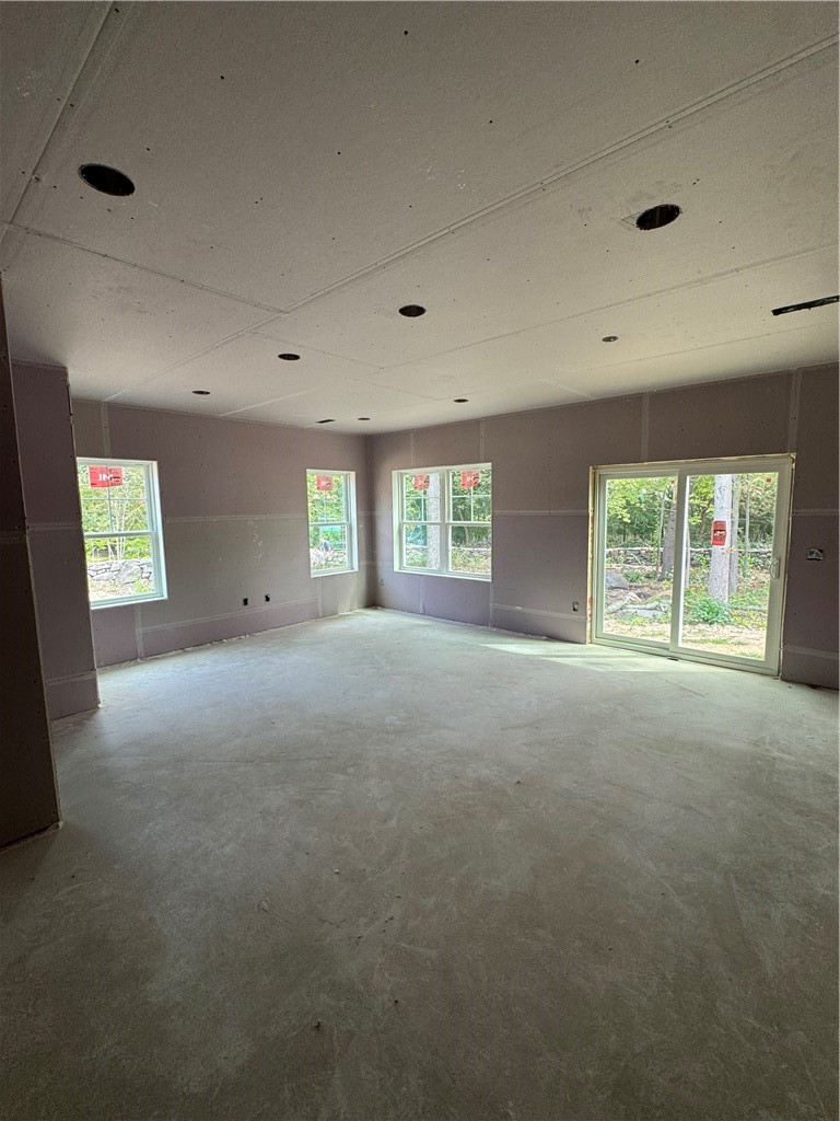 10 College Hill Road Warwick, RI 02886 - Photo 2 of 10 Gallery Image 2