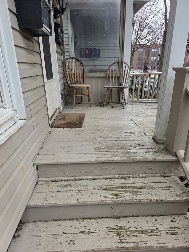 21 Gardiner Park Rochester, NY 14607 - Photo 2 of 22 front porch
