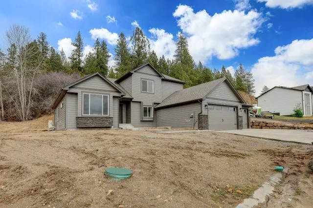 $569,900 | 5912 North Vista Grande Drive, Otis Orchards, WA 99027