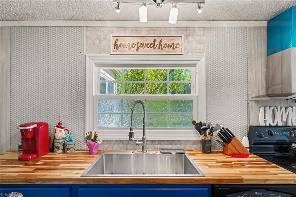 1375 Ward Road Sandy Ridge, NC 27046 - Photo 13 of 50